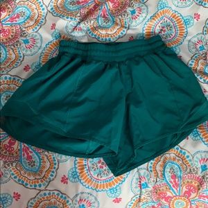 Lululemon Hotty Hot Short 4”